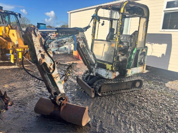 BOBCAT 1.5 TON MINI DIGGER EXCAVATOR KUBOTA ENGINE SPARES OR REPAIR - Image 11
