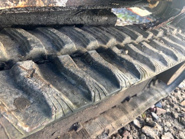 BOBCAT 1.5 TON MINI DIGGER EXCAVATOR KUBOTA ENGINE SPARES OR REPAIR - Image 9