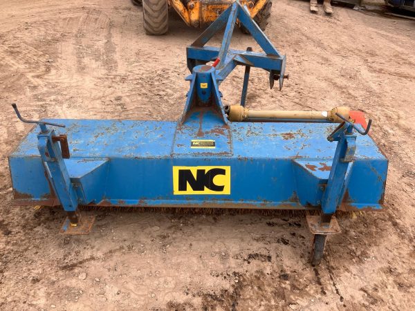 NC ROAD RUNNER 700 - 3 PT LINKAGE ROAD SWEEPER SWEEPER BRUSH TRACTOR TELEHANDLER - Image 7