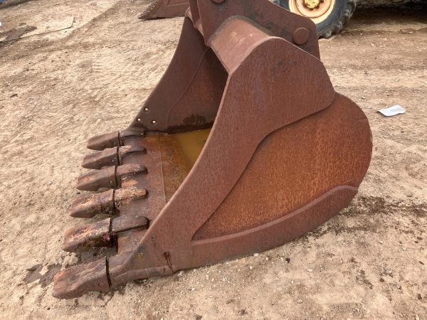 5 FOOT 4" WIDE DIGGING BUCKET ON 90MM PINS SUIT EXCAVATOR DIGGER - Image 4