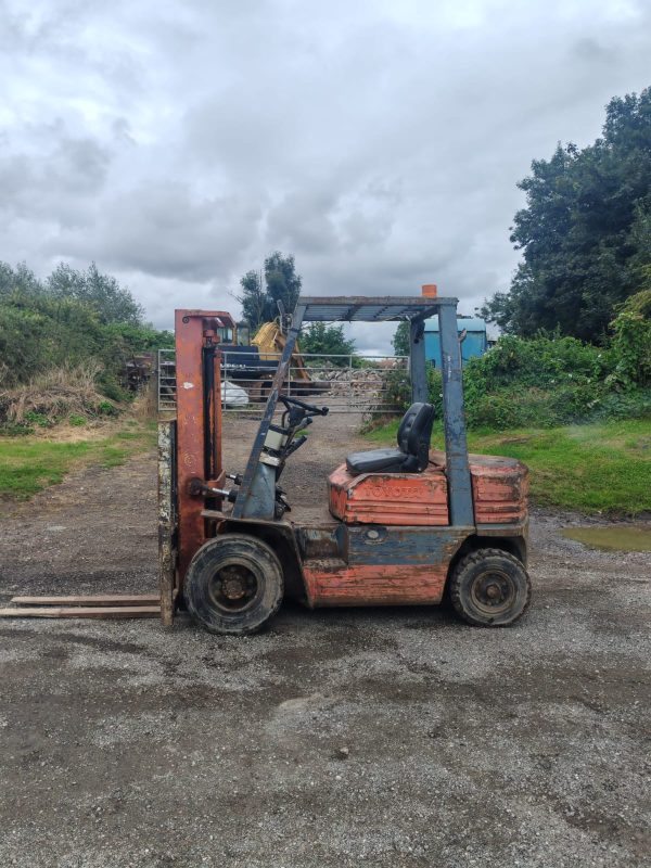 TOYOTA 2 TON LIFT DIESEL FORKLIFT TRUCK TOYOTA DIESEL ENGINE CONTAINER SPEC - Image 6