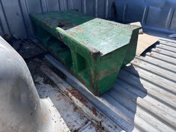 JOHN DEERE TRACTOR 6000 SERIES FRONT WEIGHT BLOCK TOOL CARRIER