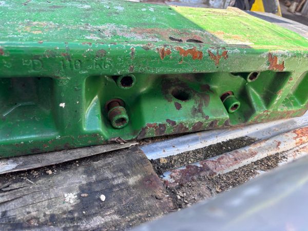 JOHN DEERE TRACTOR 6000 SERIES FRONT WEIGHT BLOCK TOOL CARRIER - Image 3