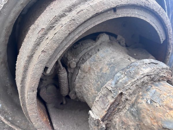 2 X ROR AXLES ON DRUM BRAKES WITH 215/75R17.5 TYRES TRACTOR LOW LOADER TRAILER - Image 2
