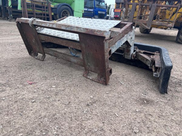 COW MUCK SLURRY SCRAPER ON SKID STEER LOADER BRACKETS - Image 2