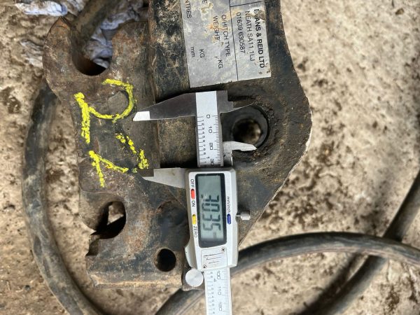 QUICK HITCH ON 30MM SUIT EXCAVATOR DIGGER JCB DOOSAN HITACHI - Image 3