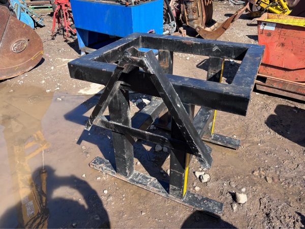 QUICKFENCER FENCE FENCING ATTACHMENT FRONT LINKAGE TRACTOR TOOL CARRIER
