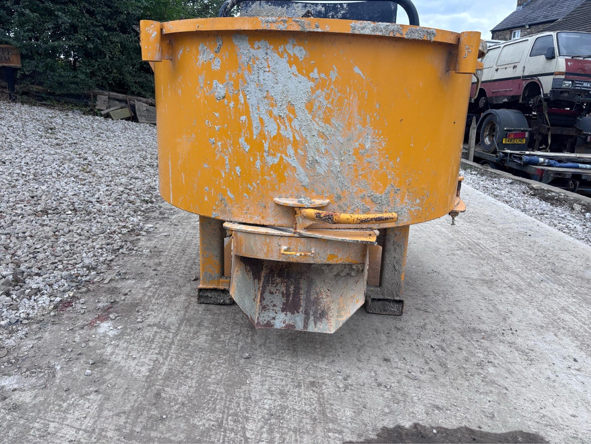 CONCRETE CEMENT PAN MIXER - 3 POINT LINKAGE FOR TRACTOR TELEHANDLER PTO DRIVEN - Image 11