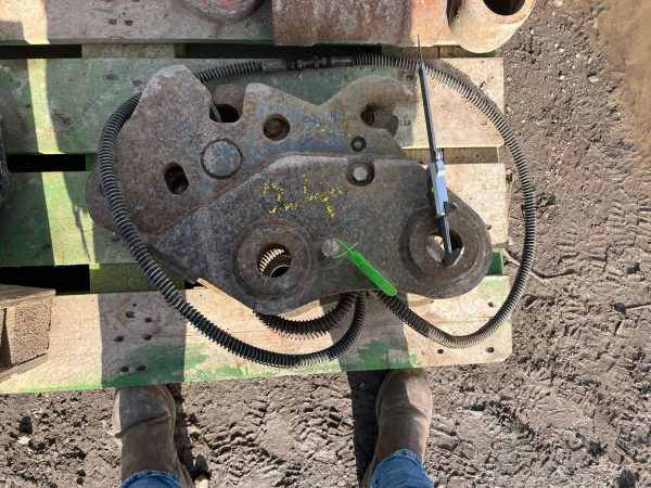 QUICK HITCH ON 40MM SUIT EXCAVATOR DIGGER JCB DOOSAN HITACHI