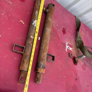 PAIR OF HYDRAULIC BRAKE CYLINDERS RAMS SINGLE ACTING 2 FOOT