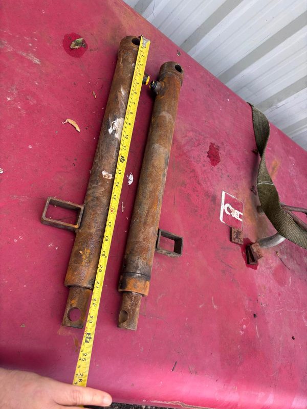 PAIR OF HYDRAULIC BRAKE CYLINDERS RAMS SINGLE ACTING 2 FOOT