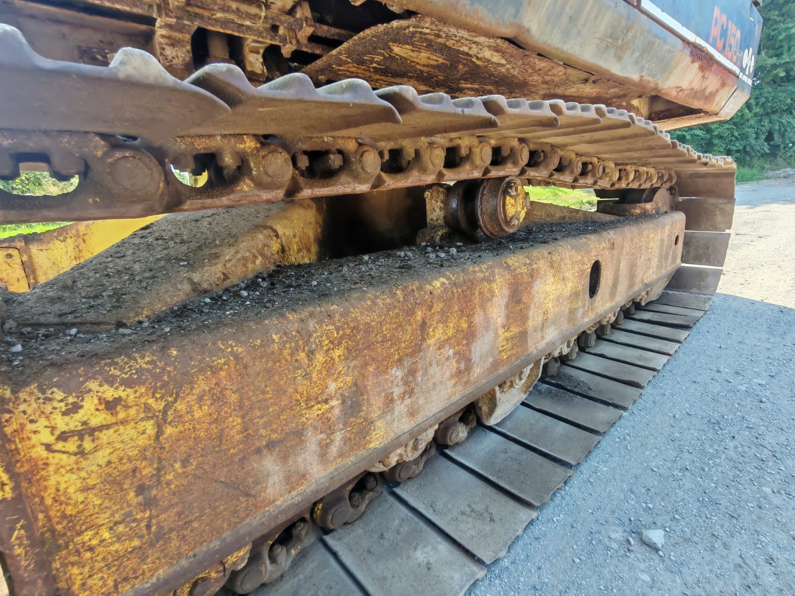 KOMATSU PC150 EXCAVATOR DIGGER C/W GRADING BUCKET GOOD UNDERCARRIAGE - Image 15