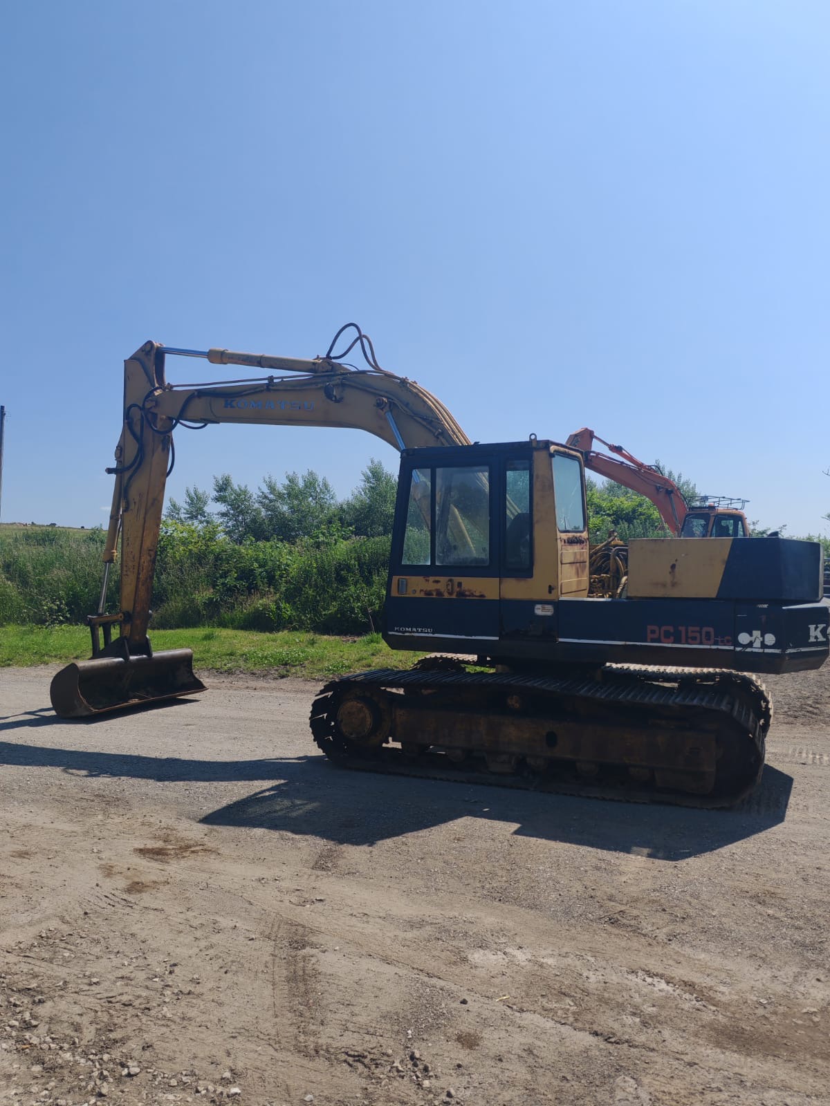 KOMATSU PC150 EXCAVATOR DIGGER C/W GRADING BUCKET GOOD UNDERCARRIAGE - Image 16