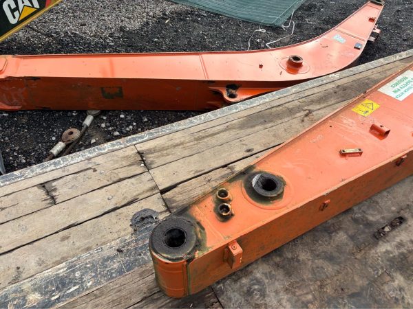 HITACHI ZX210 EXCAVATOR DIGGER DIPPER ARM ONLY NO HYDRAULIC RAMS - Image 3