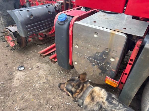 2009 VOLVO FH  TRACTOR UNIT WAGON TRUCK POWERPACK AXLES AND DIFF IS GOOD - Image 10