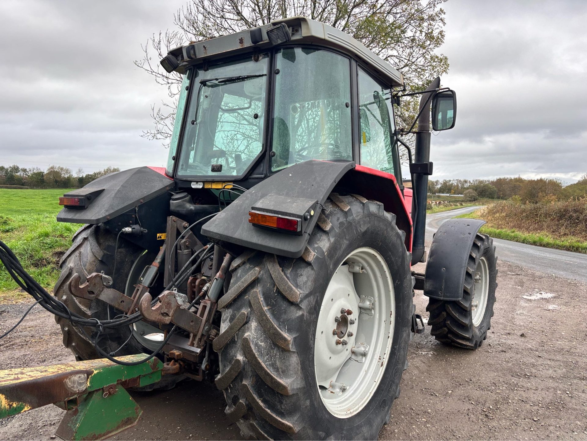 1996 MASSEY FERGUSON 6180 TRACTOR 4 WHEEL DRIVE 6700 HOURS DYNASHIFT GEARBOX - Image 17
