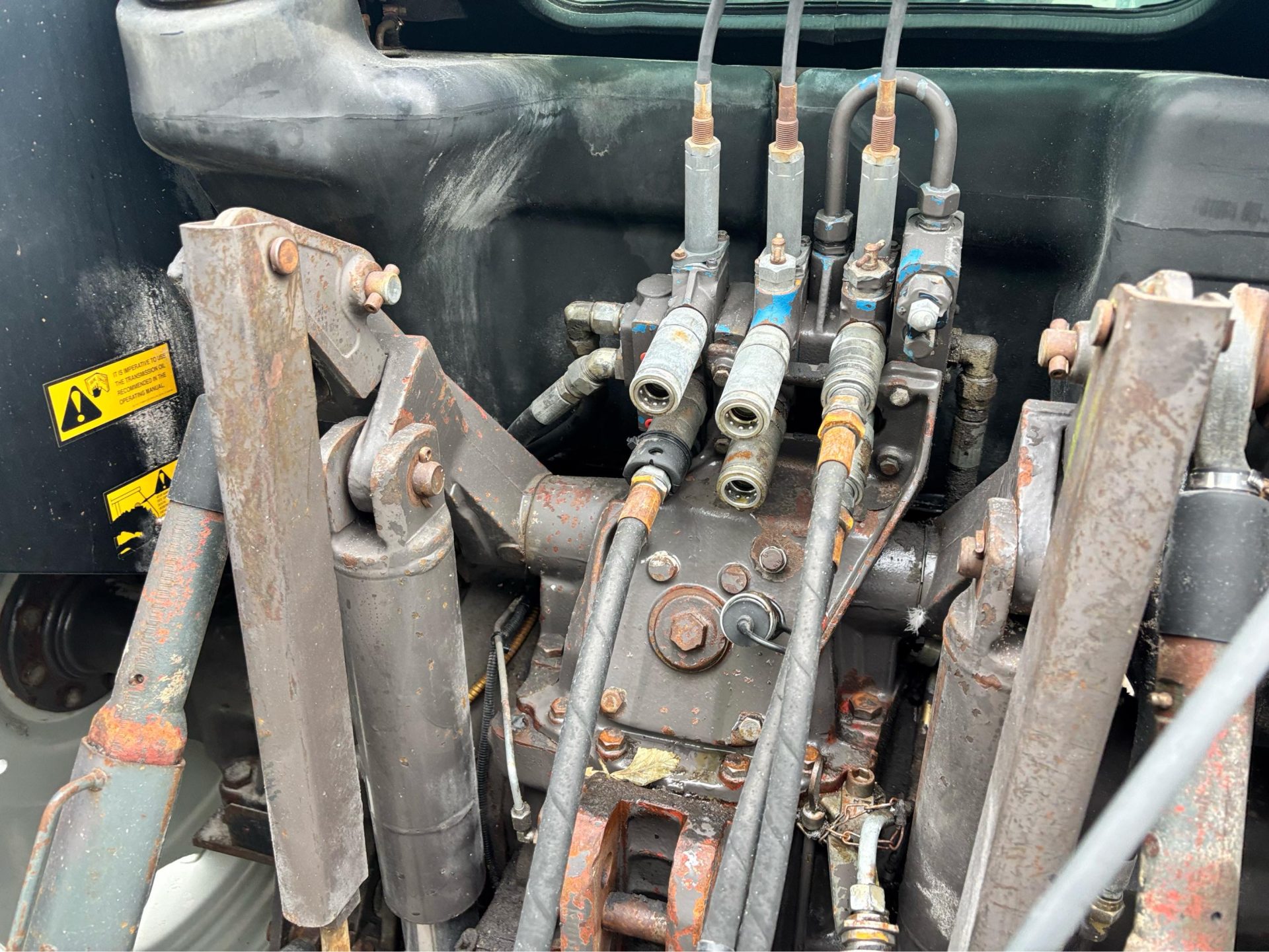 1996 MASSEY FERGUSON 6180 TRACTOR 4 WHEEL DRIVE 6700 HOURS DYNASHIFT GEARBOX - Image 16