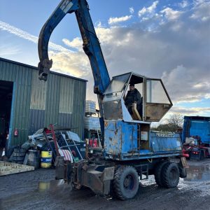 ZEPPELIN RUBBER DUCK WHEELED EXCAVATOR DIGGER SCRAP YARD 4 CYLINDER DEUTZ ENGINE