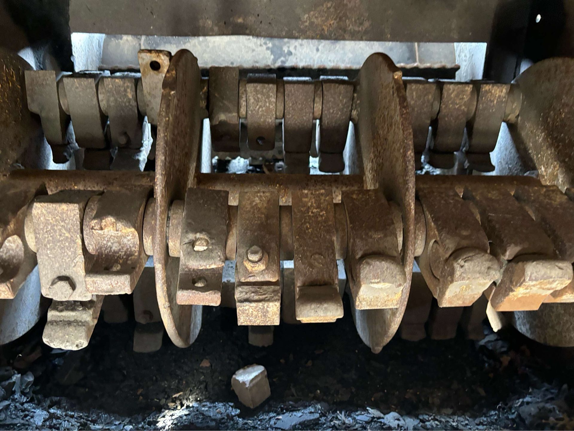 IVECO 6 CYLINDER TURBO ENGINE WOOD SHREDDER CHIPPER - Image 10