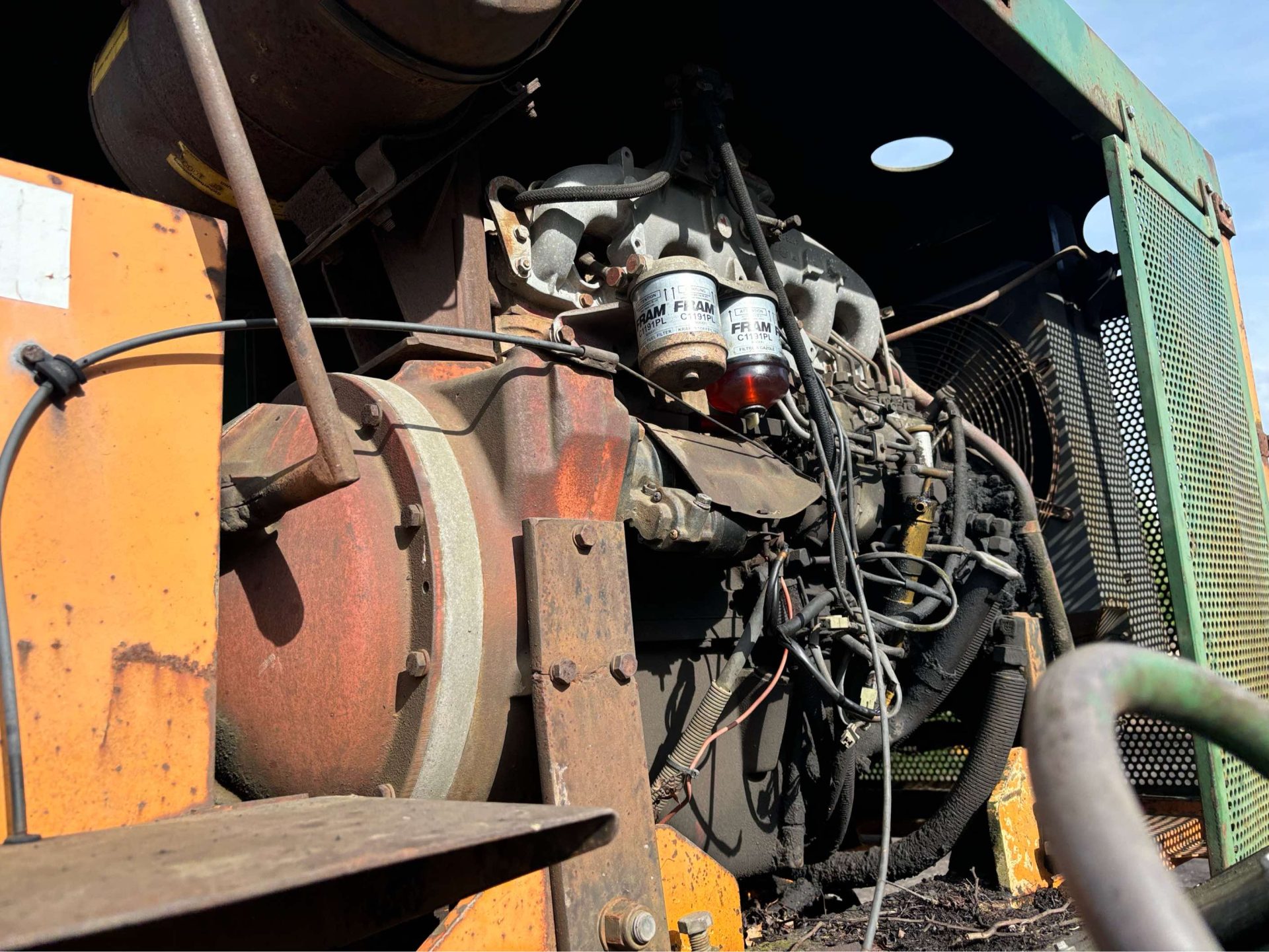 IVECO 6 CYLINDER TURBO ENGINE WOOD SHREDDER CHIPPER - Image 8