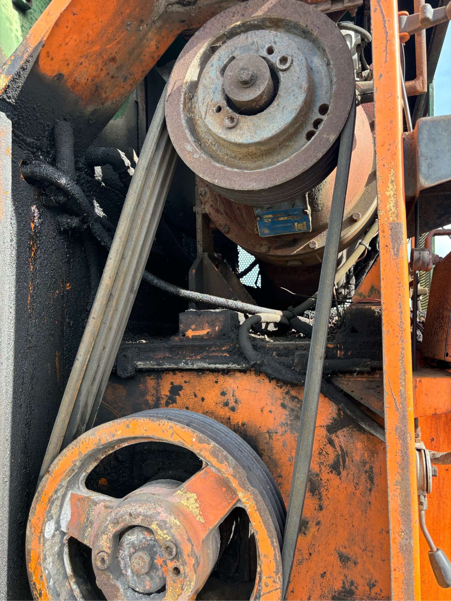 IVECO 6 CYLINDER TURBO ENGINE WOOD SHREDDER CHIPPER - Image 7