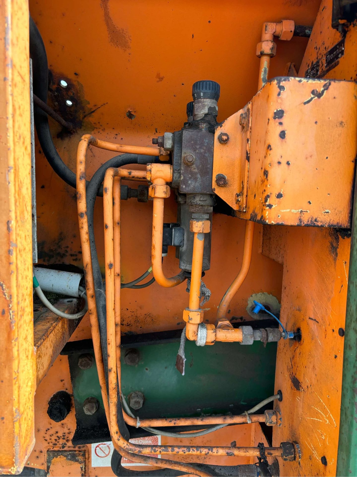 IVECO 6 CYLINDER TURBO ENGINE WOOD SHREDDER CHIPPER - Image 6