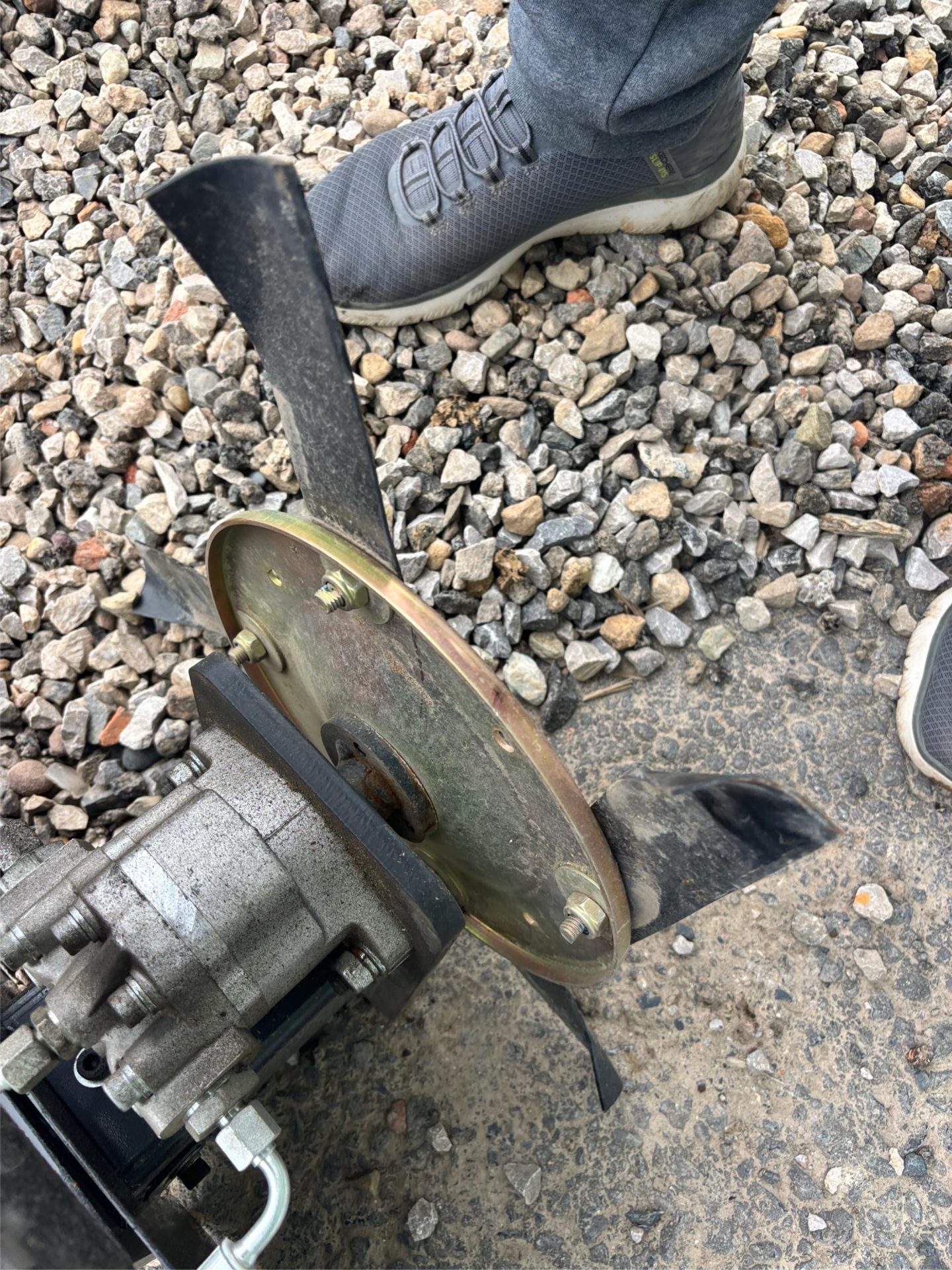CAPTOK HYDRULIC HEDGE CUTTER SHEARS TO SUIT 25MM PIN MINI EXCAVATOR - Image 6