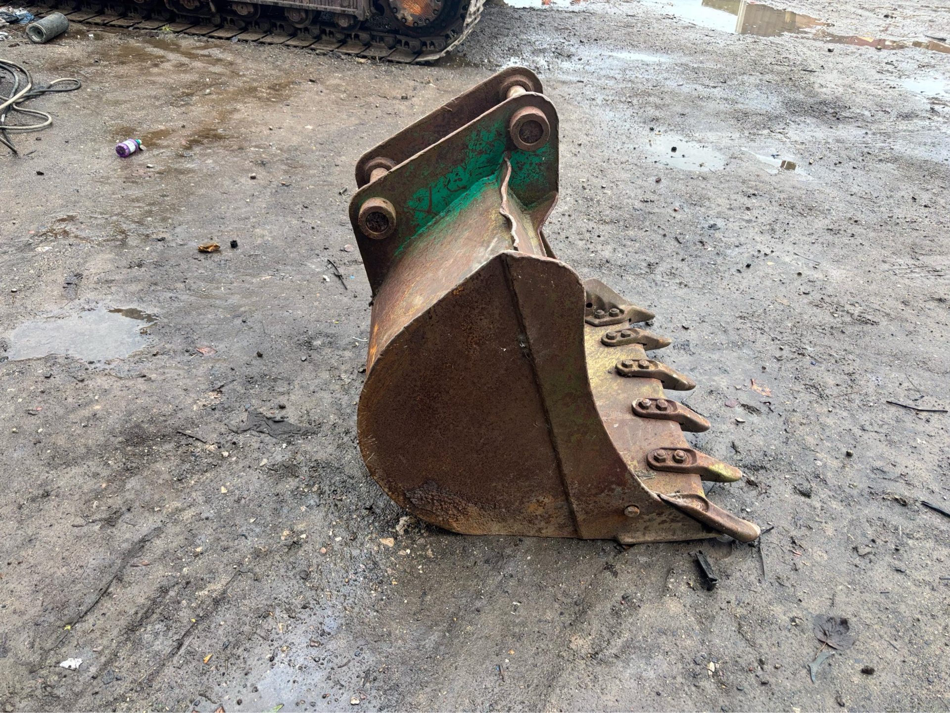 3 FOOT DIGGING BUCKET ON 45 MM PINS FOR EXCAVATOR - Image 5