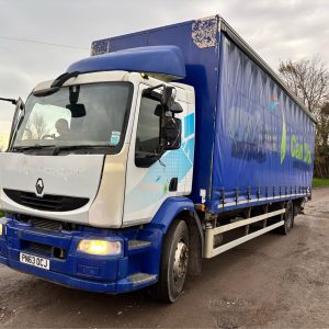 2013 RENAULT 18 TON CURTAINSIDE TRUCK WAGONREAR MOUNTED TAIL LIFT AUTO GEARBOX