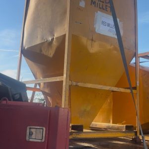 1 X 8 FOOT HIGH ANIMAL CAKE PROVIN FEED BIN HOPPER STACKABLE METAL FORK POCKETS