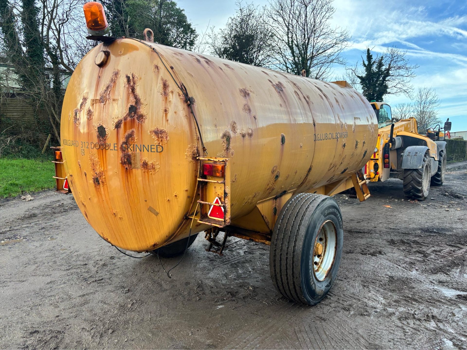 TRACTOR DIGGER TELEHANDLER BUNDED FUEL BOWSER TANKER DIESEL OIL BUND - Image 4