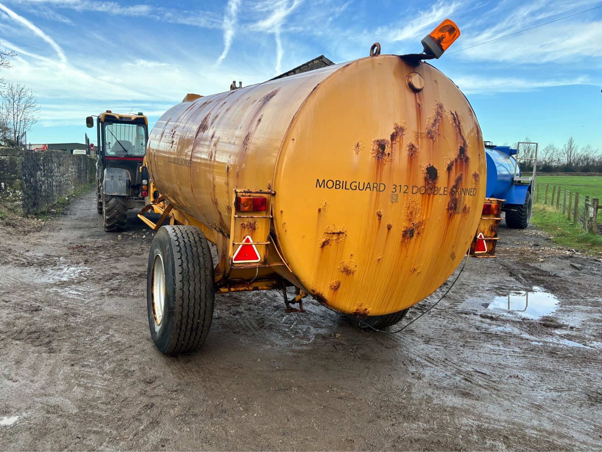 TRACTOR DIGGER TELEHANDLER BUNDED FUEL BOWSER TANKER DIESEL OIL BUND - Image 3