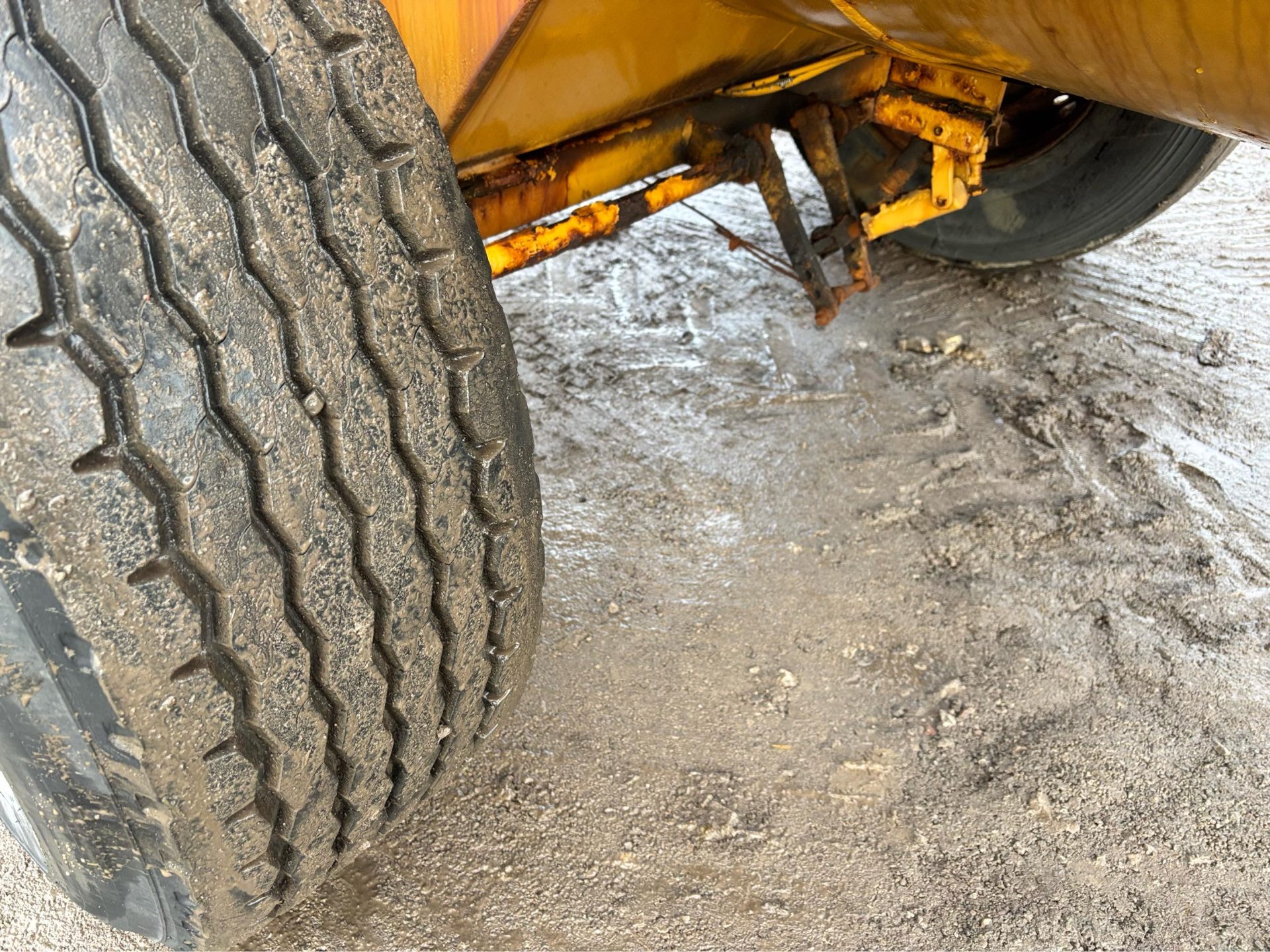 TRACTOR DIGGER TELEHANDLER BUNDED FUEL BOWSER TANKER DIESEL OIL BUND - Image 8