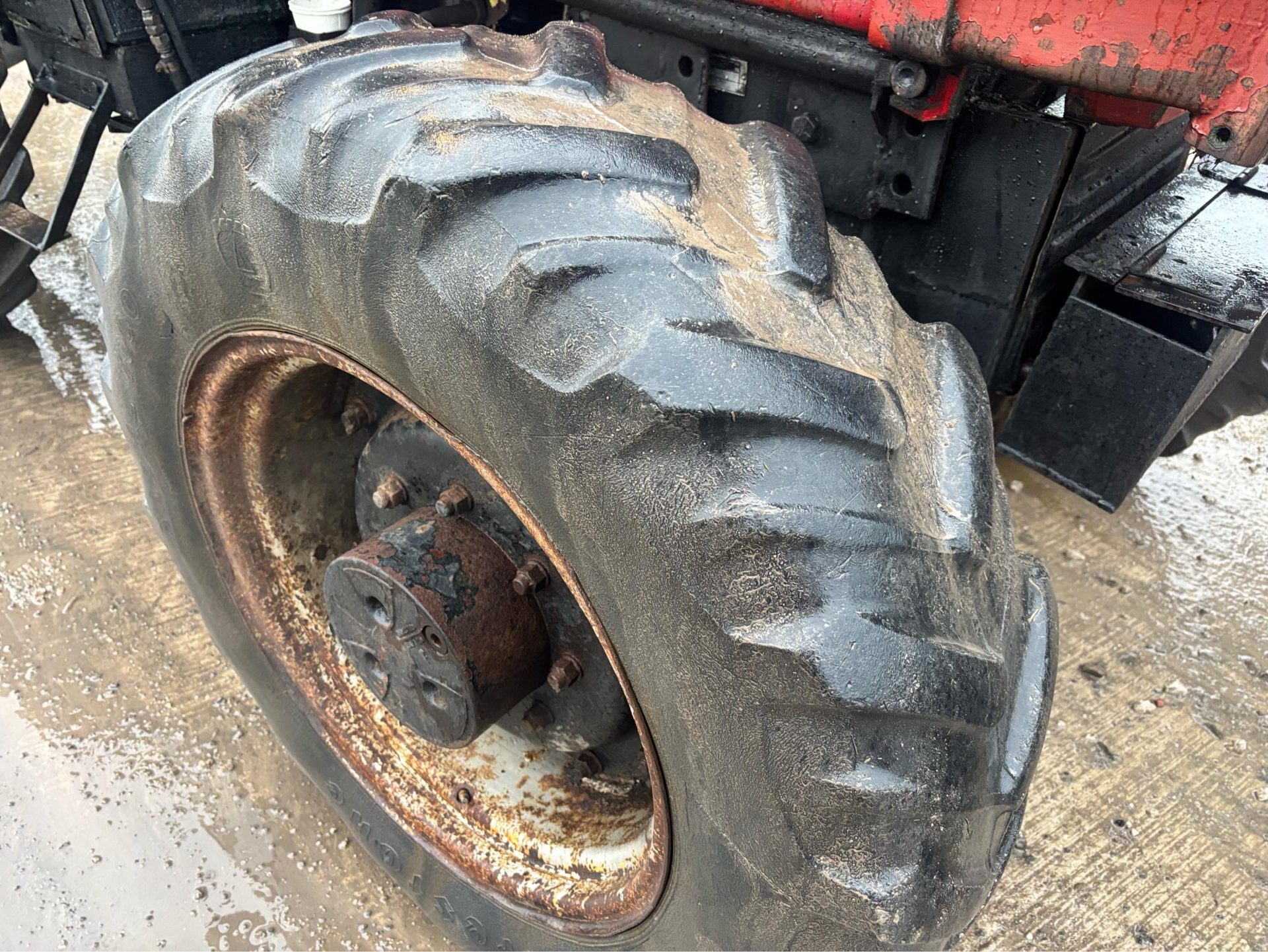 1988 CASE 885 TRACTOR 4 WHEEL DRIVE 6653 HOURS SHUTTLE GEARBOX QUICKE LOADER - Image 11