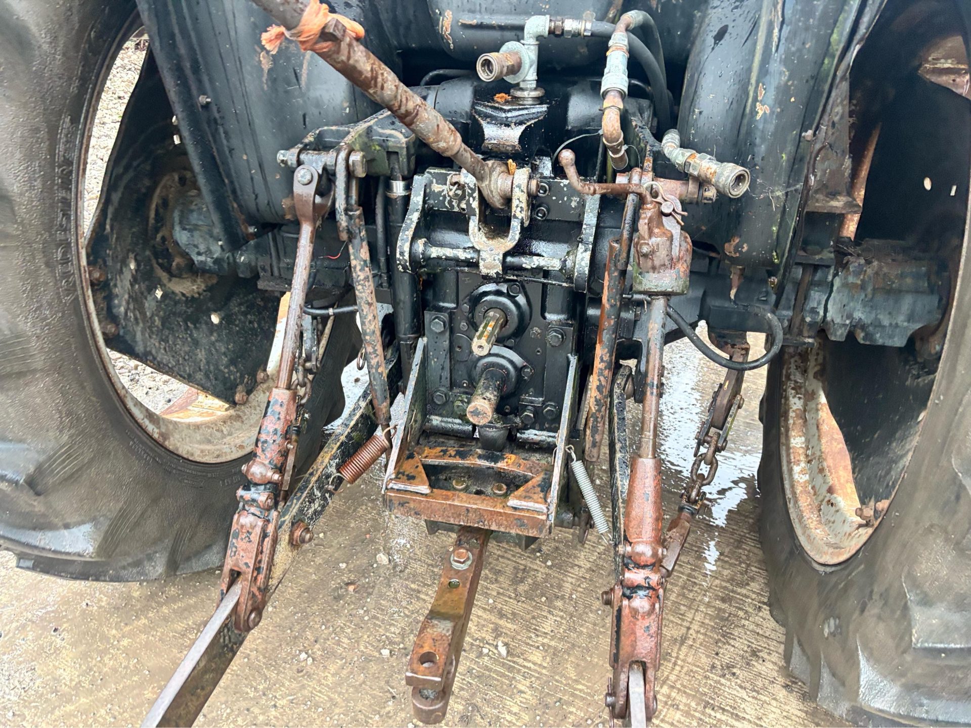 1988 CASE 885 TRACTOR 4 WHEEL DRIVE 6653 HOURS SHUTTLE GEARBOX QUICKE LOADER - Image 9