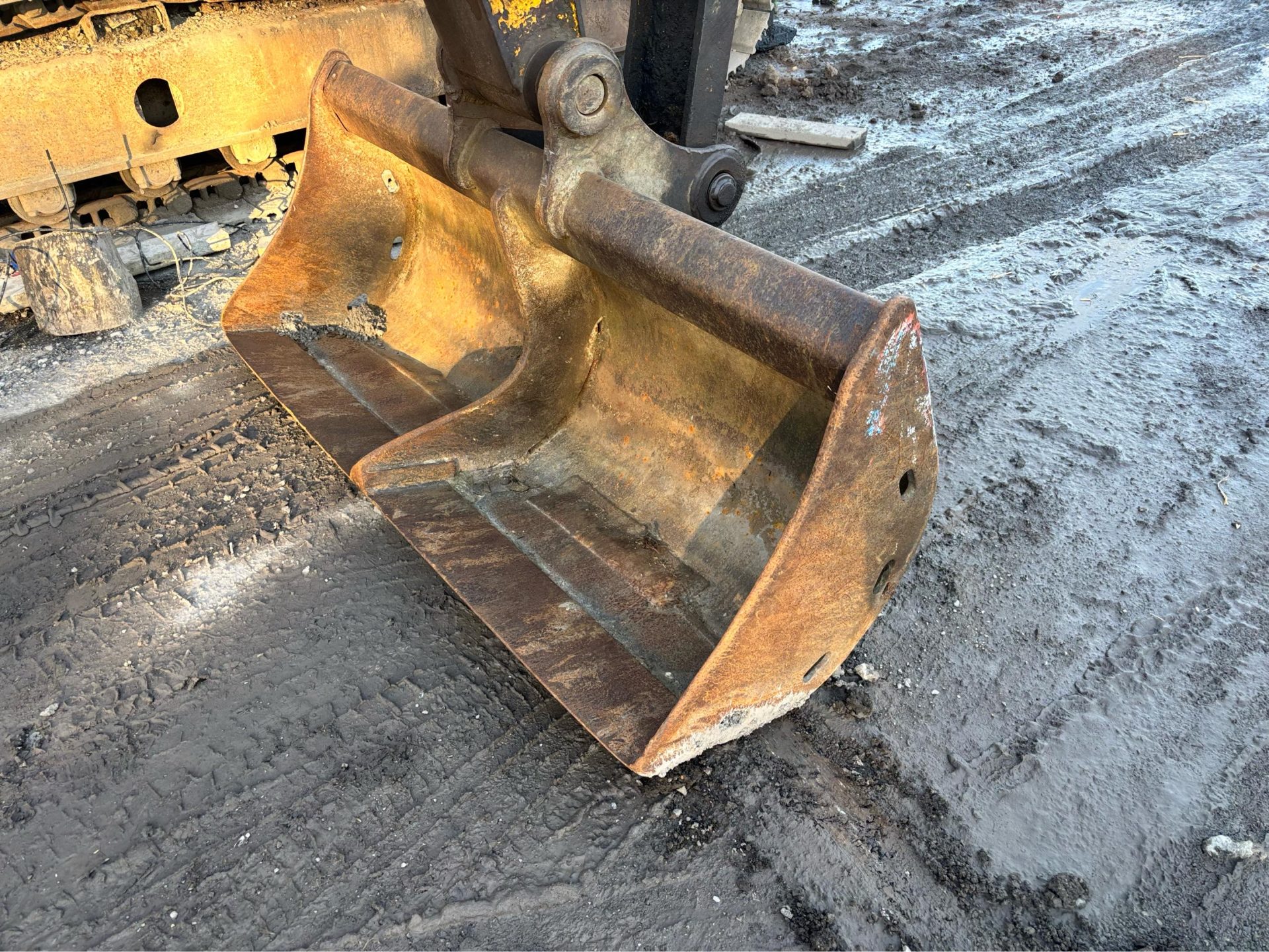 JCB JS130 TRACKED EXCAVATOR DIGGER 4 CYLINDER ISUZU ENGINE GOOD HYDRAULIC LOADER - Image 11