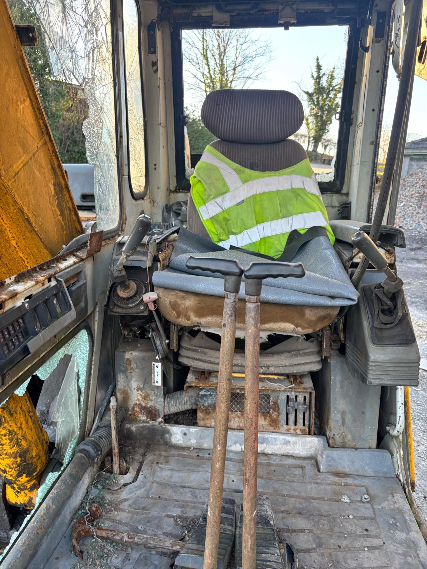 JCB JS130 TRACKED EXCAVATOR DIGGER 4 CYLINDER ISUZU ENGINE GOOD HYDRAULIC LOADER - Image 5