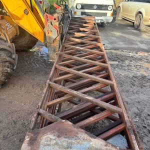 17 FOOT LONG REED CATTLE FEED BARRIERS DAIRY FARM AGRICULTURAL HAY SILAGE STRAW