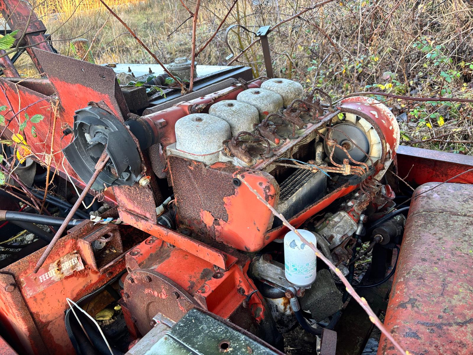 EXTEC 3 WAY SPLIT LIVE HEAD VIBRATING SCREENER SCREEN CRUSHER SPARES OR REPAIRS - Image 11