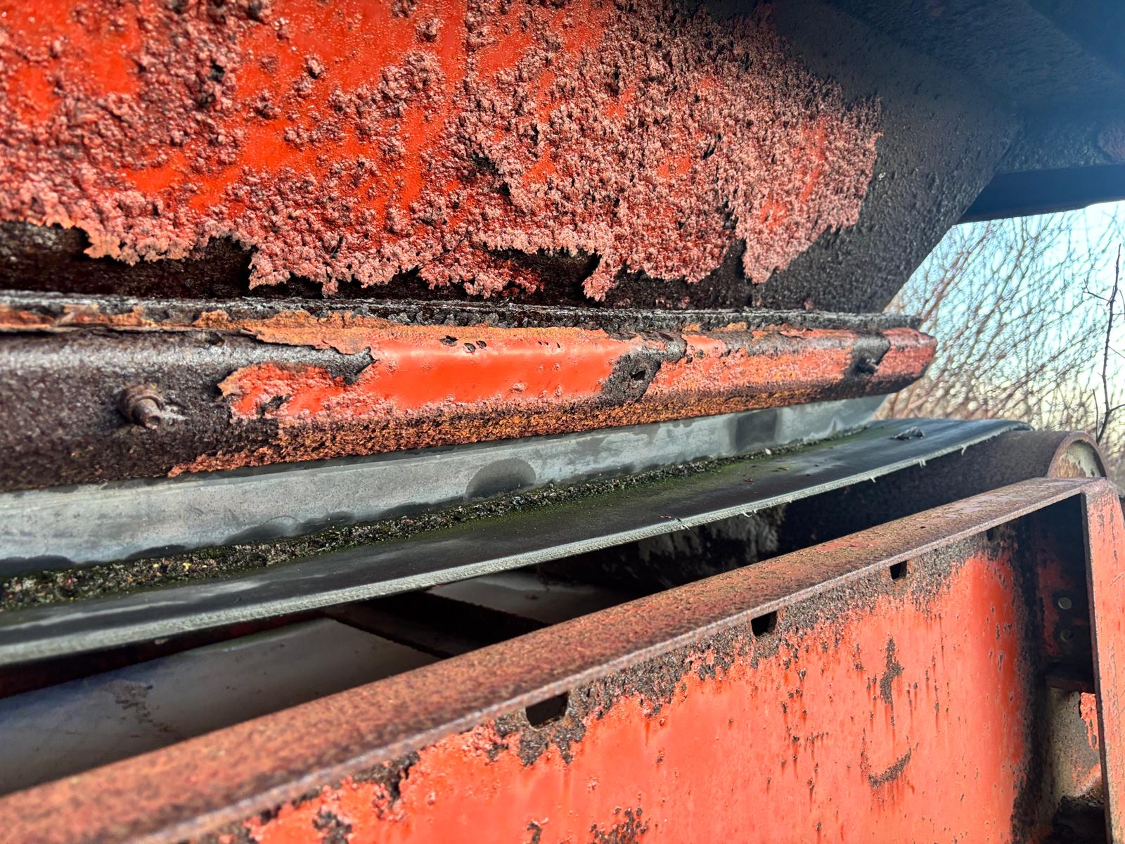 EXTEC 3 WAY SPLIT LIVE HEAD VIBRATING SCREENER SCREEN CRUSHER SPARES OR REPAIRS - Image 8