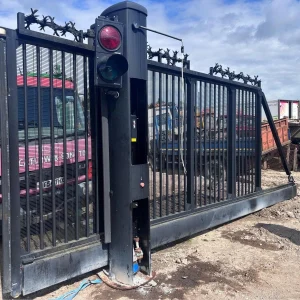 HEAVY DUTY SLIDING DRIVEWAY YARD GATE EX BANK MACHINERY TRUCK STEEL