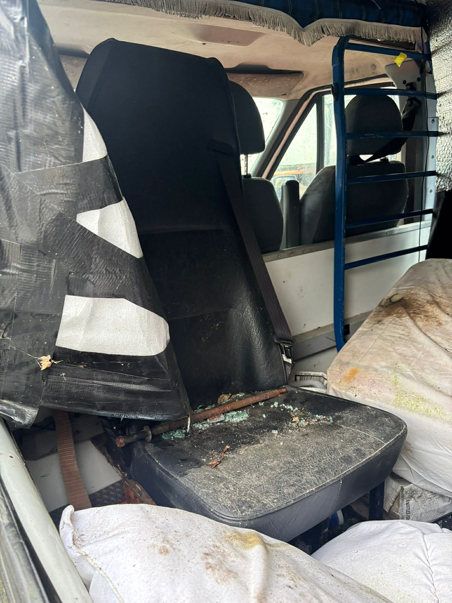 2009 FORD TRANSIT ESCORT VEHICLE GARIC VAN WELFARE DIESEL TOWBAR LOWBAR CAMPER - Image 5