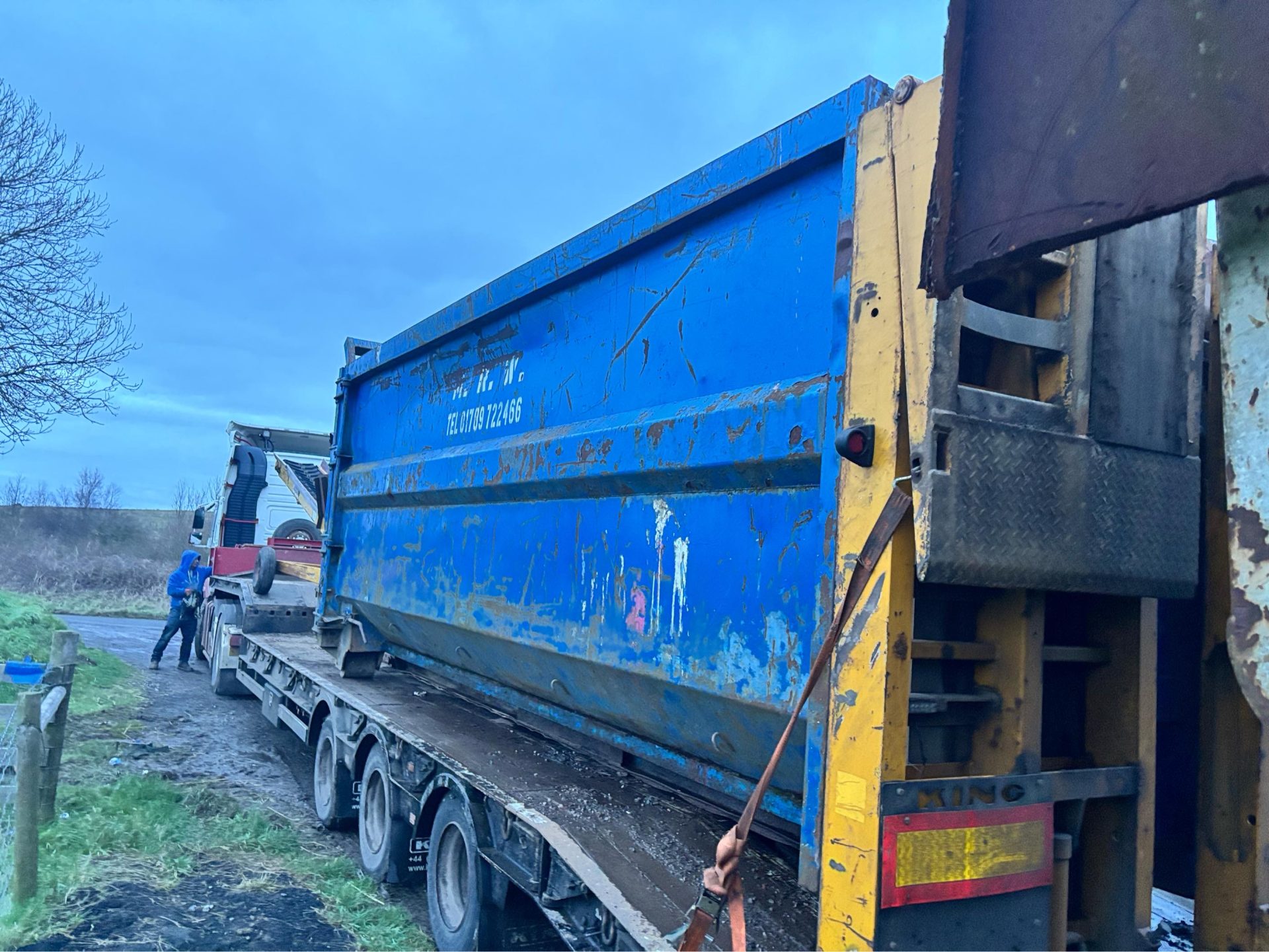 30 YARD ROLL ON ROLL OFF SKIP HOOKLIFT HOOK LOADER SKIP TRUCK WAGON BIN - Image 4