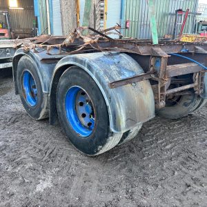 2 X ROR AXLES DRUM BRAKES WITH 11R .22.5 TYRES TRACTOR LOW LOADER TRAILER