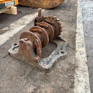 HAND OPERATED WINCH SINGLE DRIVE WHEEL /COG STEEL MOUNTING PLATE