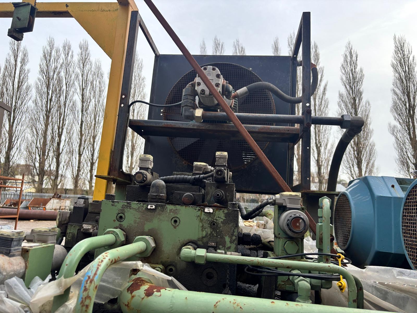 LYNDEX BIGRO 80 CARDBOARD BALER & CONVEYOR MEDIUM VOLUME BAILER INFEED SYSTEM - Image 10