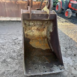 DIGGING BUCKET – 2FT 6 INCH WIDE – 80MM PINS – EXCAVATOR / TELEHANDLER