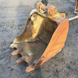3 FOOT WIDE BUCKET ON 65 MM PINS FOR 13T EXCAVATOR JCB HITACHI CASE DIGGER