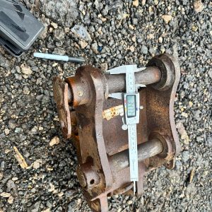QUICK HITCH ON 35MM PINS SUIT EXCAVATOR DIGGER JCB DOOSAN HITACHI