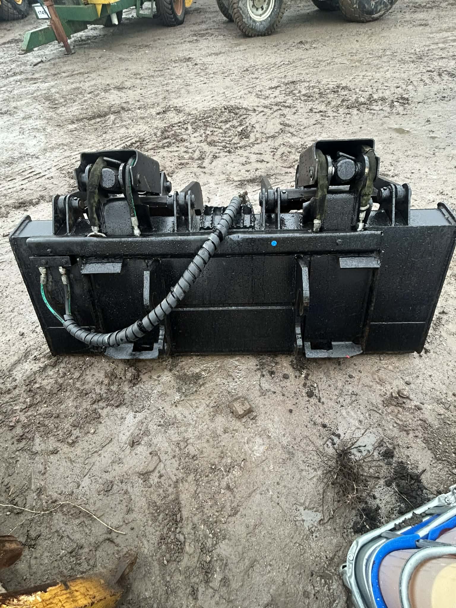 INDUSTRIAL BUCKET AND GRAPPLE TWIN GRAB SKID STEER BOB CAT LOADER DEMOLITION - Image 2